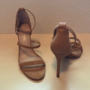 Banana Republic Bare High Heel Sandals 8.5 Biscotti Stiletto Ankle Strappy Suede